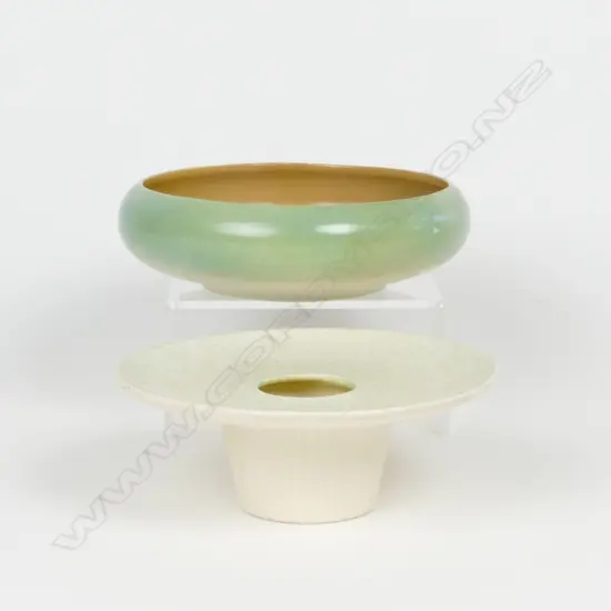 2 C.L VASES, 1 CREAM 317, 1 GREEN 485