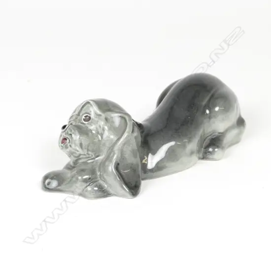 GLAZED D. GREY C.L SUPINE DOG FIG.