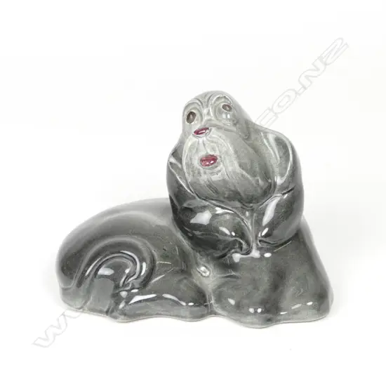 GLAZED D. GREY C.L SITTING DOG FIG.