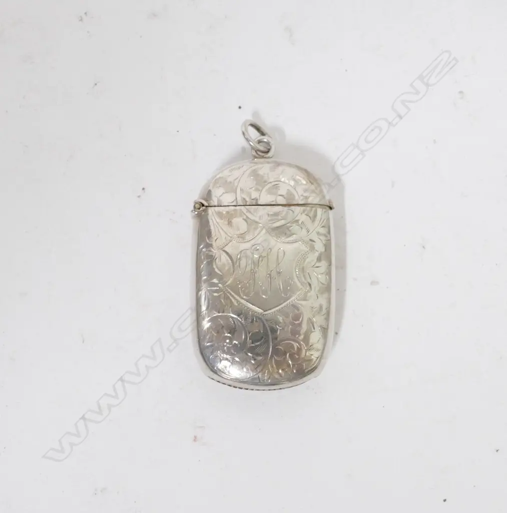 An Edwardian silver vesta box Image 1++