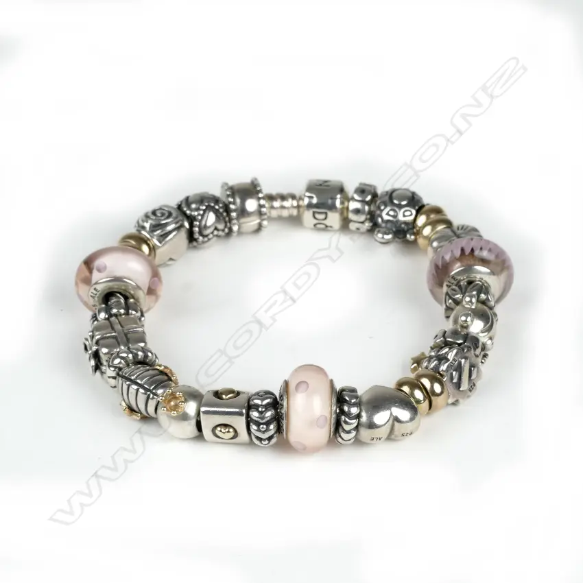 A Pandora bracelet Image 1++