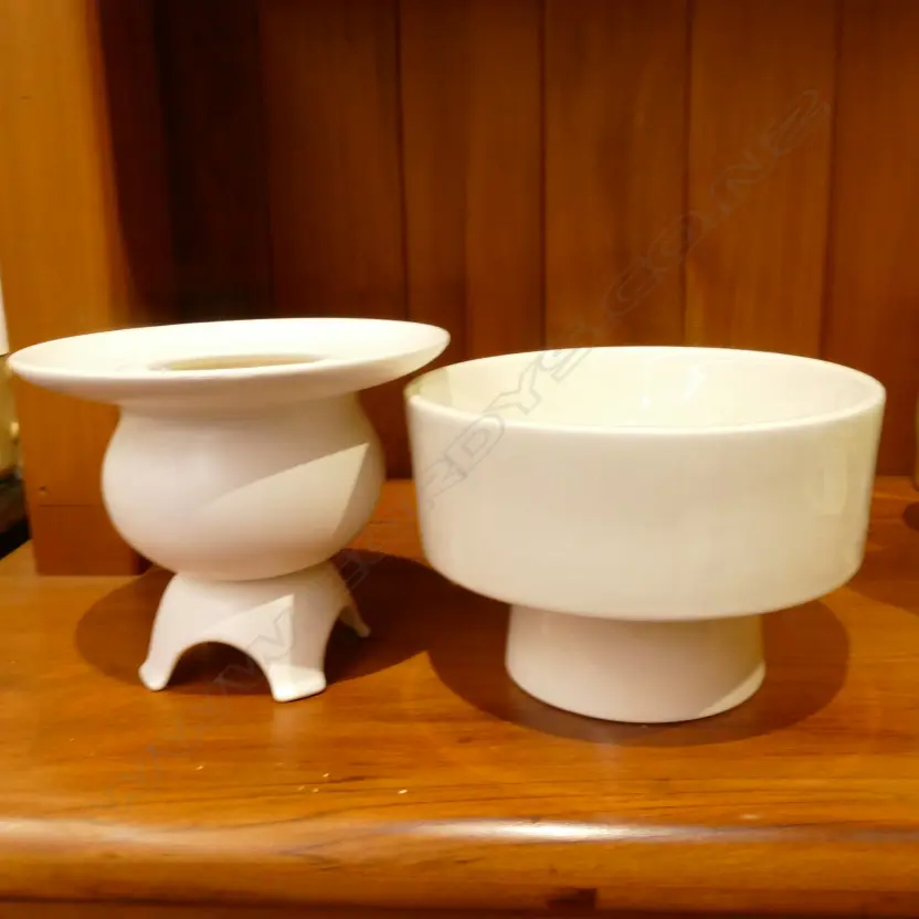 2 LIGHT PINK CROWN LYNN FLOAT VASES Image 1++