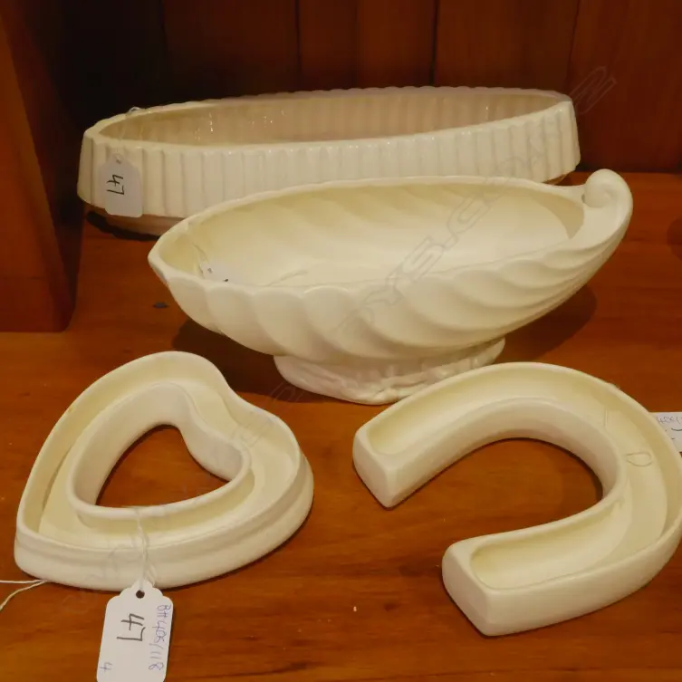 4 C/LYNN TROUGH VASES INCL 1 HEART & 1 HORSESHOE Image 1++