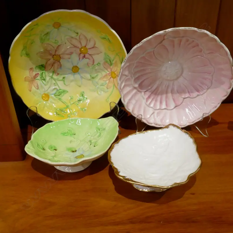 4 WENTWORTH POTTERY FLORAL DISHES Image 1++