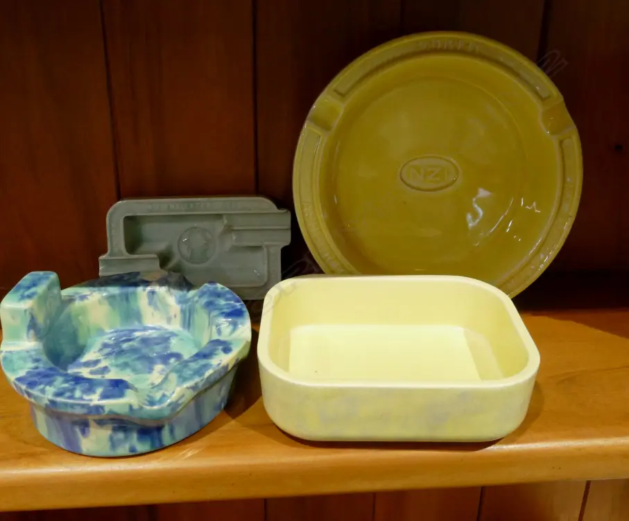 3 TEMUKA WARE ASHTRAYS & DISH Image 1++