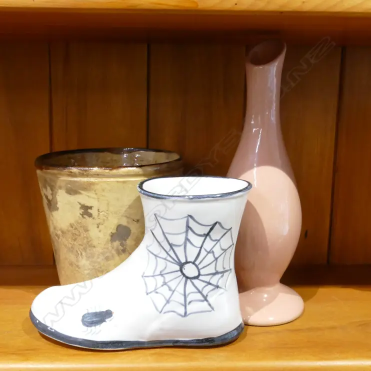 MILTON BEAKER & 2 TEMUKA PCS; BOOT + VASE Image 1++