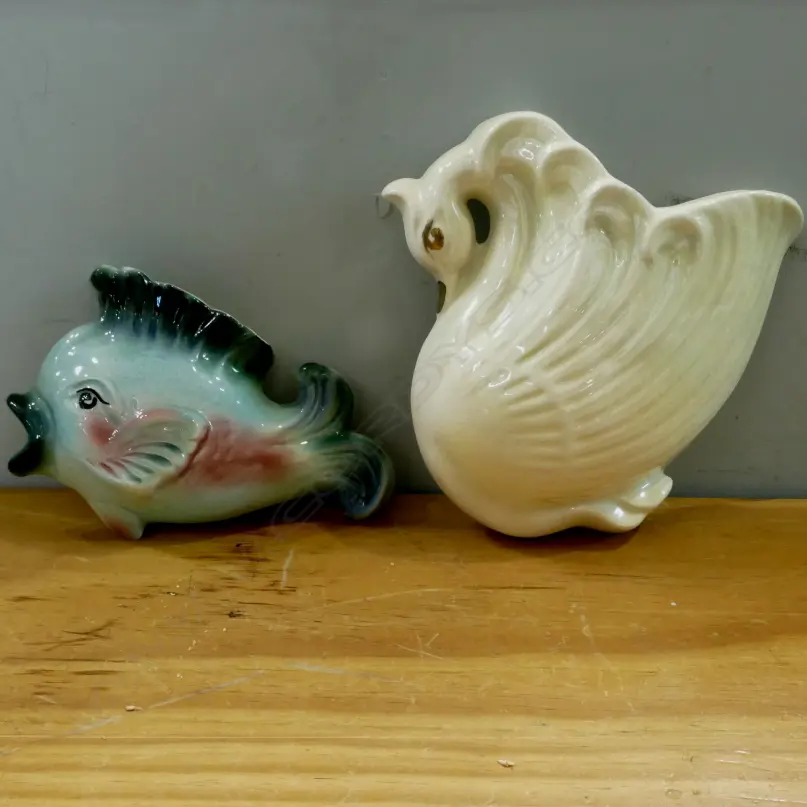 2 TITIAN STUDIO WALL VASES; FISH & LUSTRE SWAN Image 1++