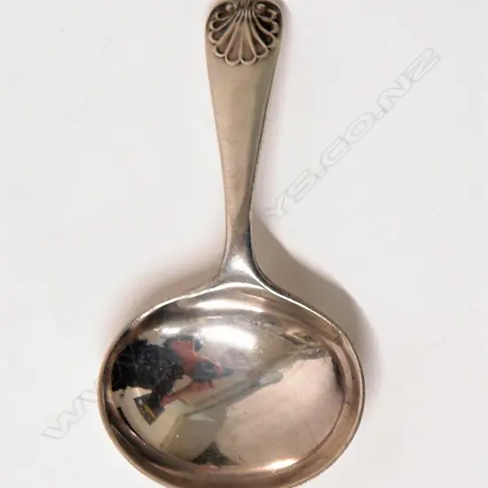 SILVER CADDY SPOON SHELL PATTERN
