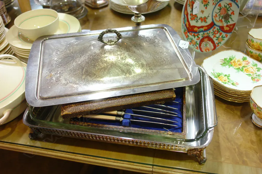 EP TUREEN & CASED FISH SET Image 1++