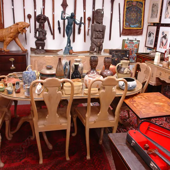 A Georgian Revival dining suite
