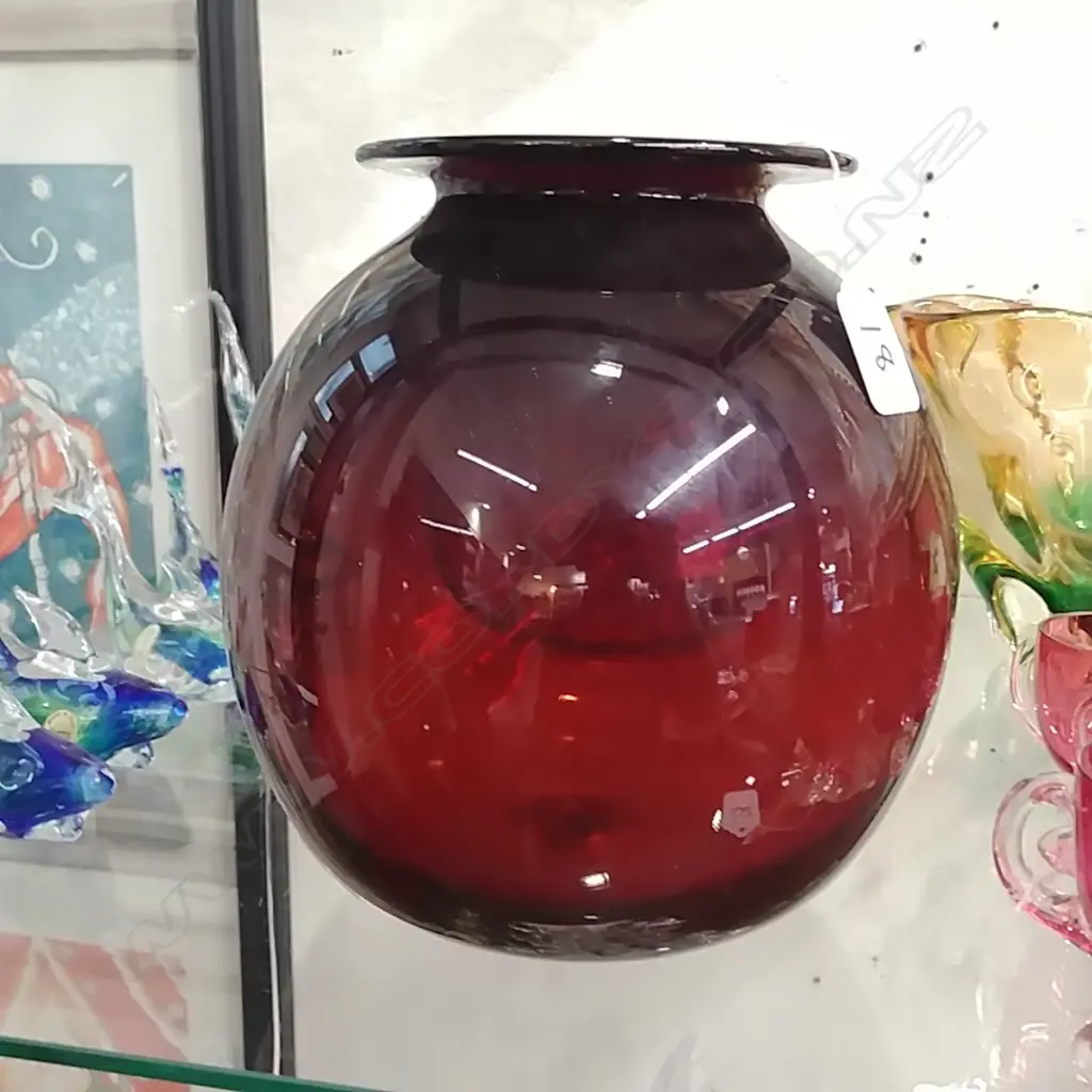 LG MURRAY HILL VASE Image 1++