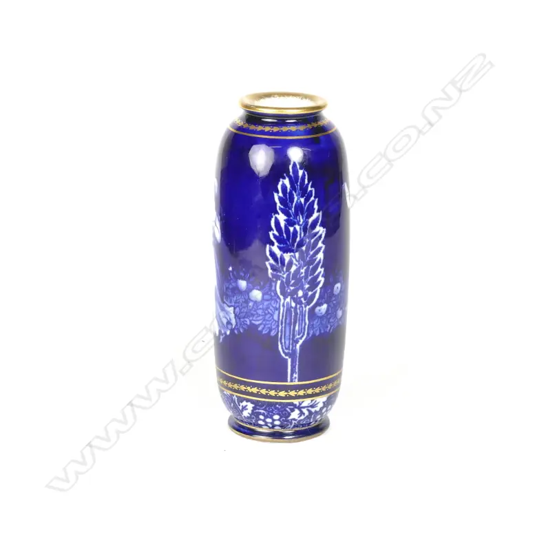 A Doulton Morrisian Ware vase Image 1++