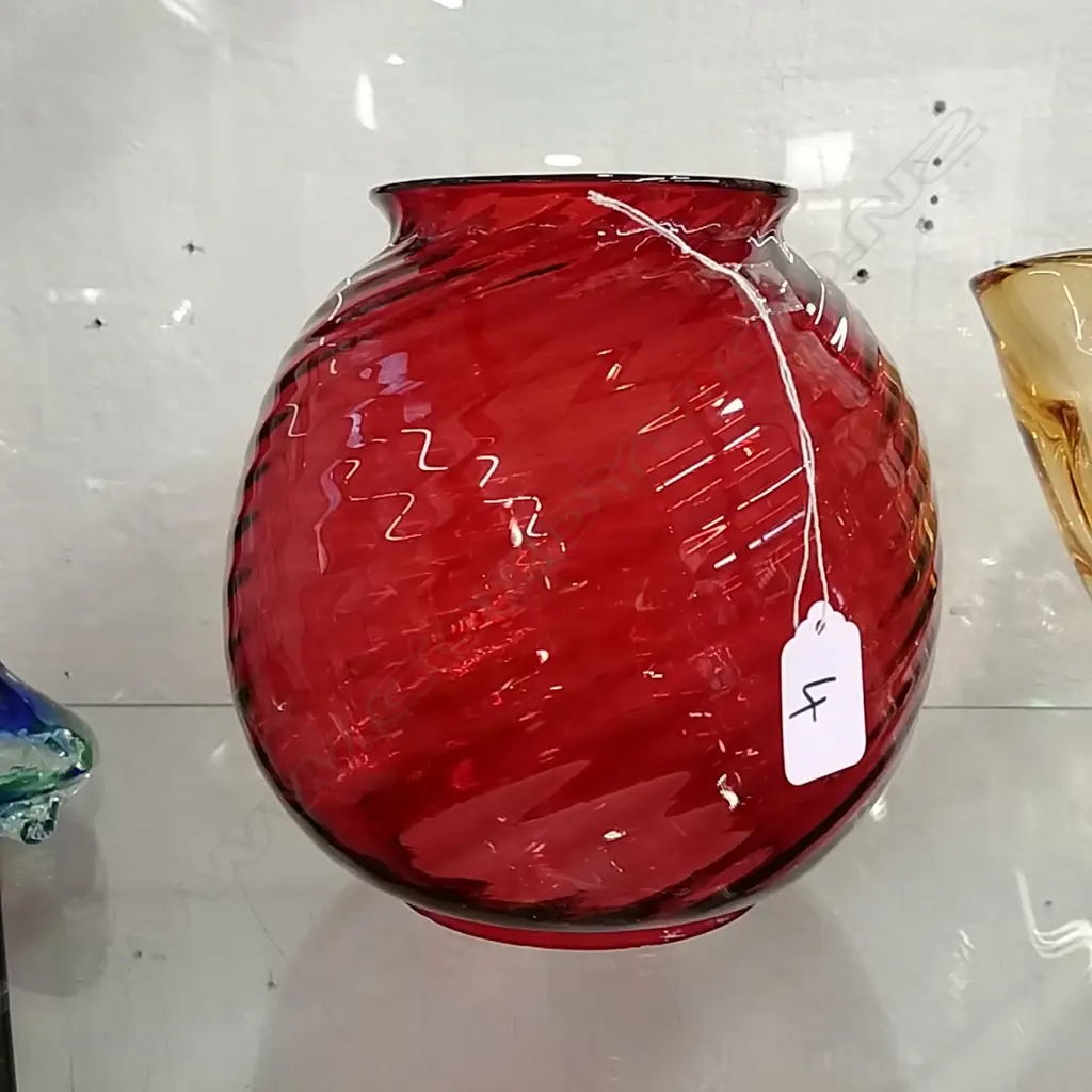 RED GLASS KERO LAMP SHADE Image 1++