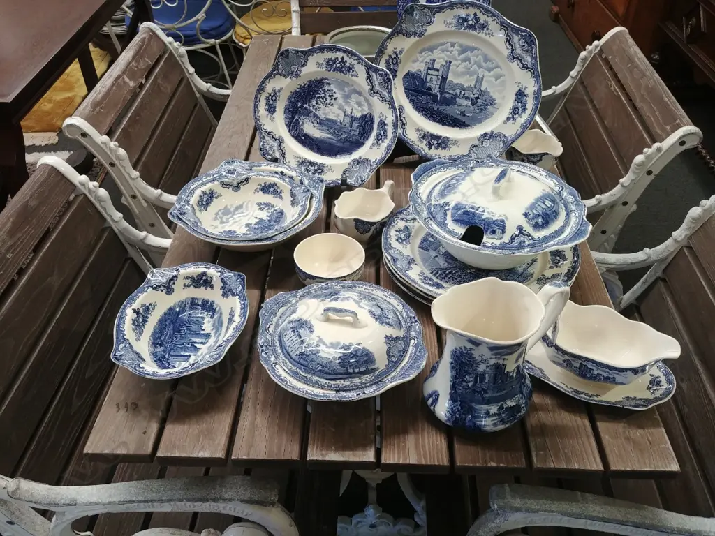 JOHNSON BROS. PLATTERS,BOWLS,TUREENS,JUGS,ETC (16P Image 1++