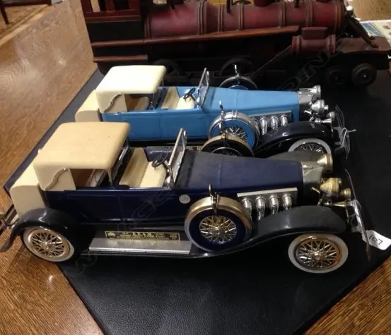 2 JIM BEAMS-VINTAGE CARS-COMPLETE Image 1++