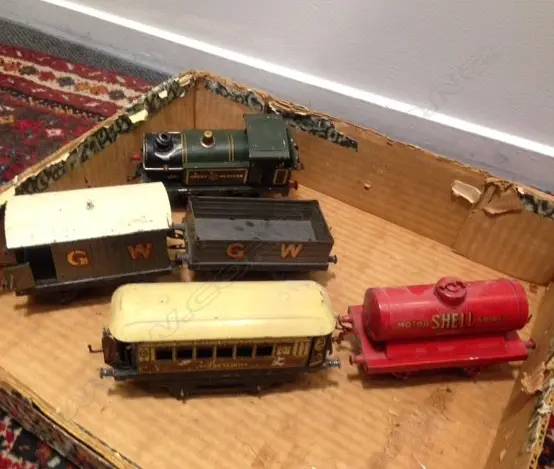 BOXED HORNBY TRAIN SET LOCO,ROLLING STOCK,TRACK  Image 1++