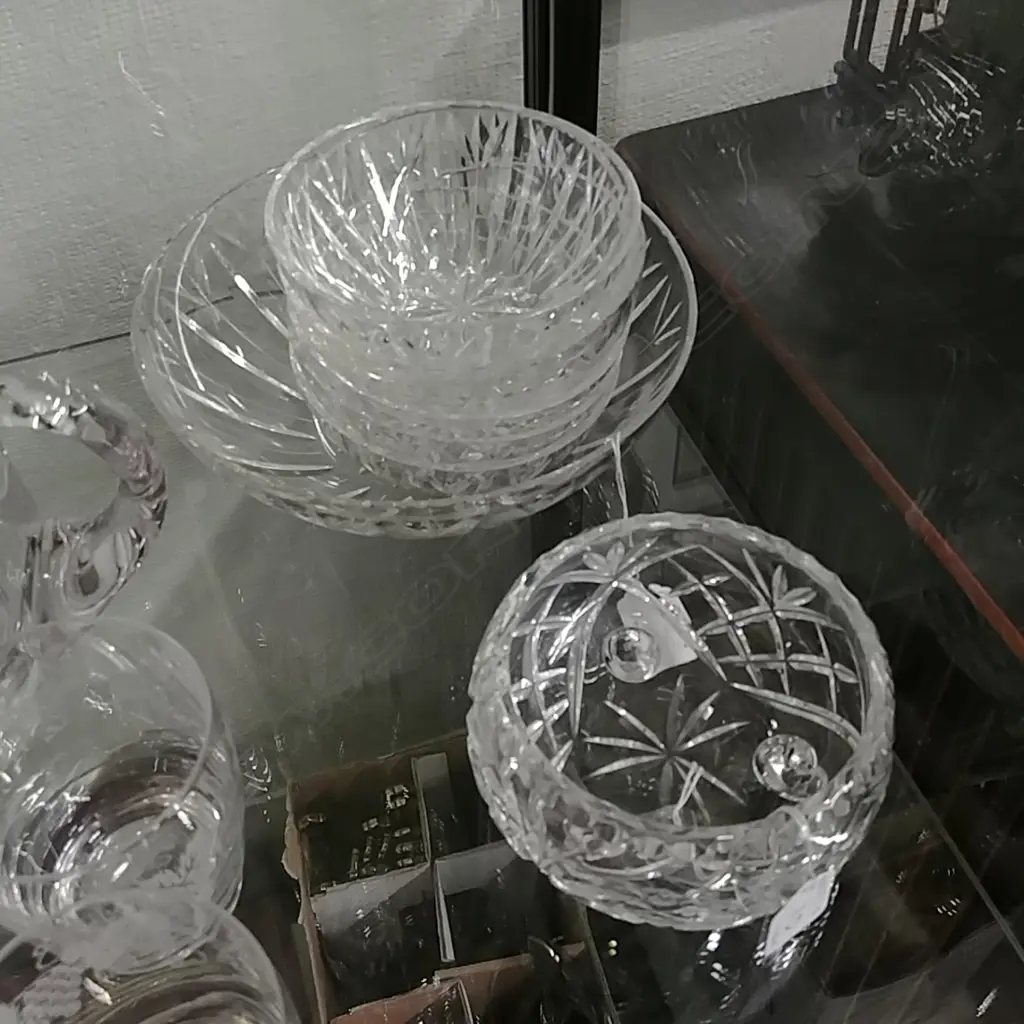 CRYSTAL FRUIT BOWL & BOWLS Image 1++
