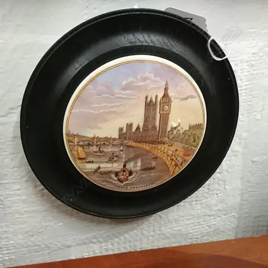 PRATTWARE POT LID "THAMES EMBANKMENT" 