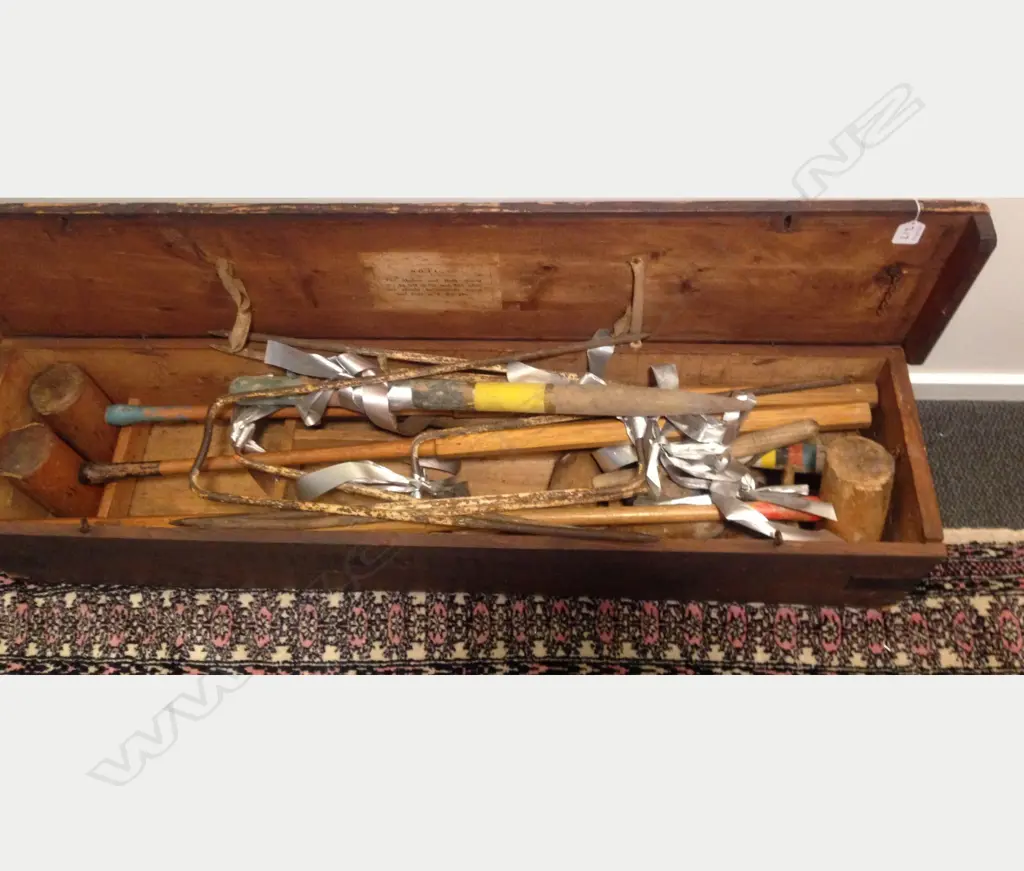 LG BOXED CROQUET SET Image 1++