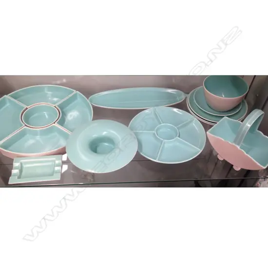 Divided 5-serving dish