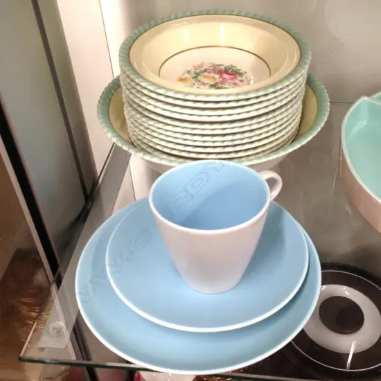 BLUE POOLE TRIO + 13 JOHNSON BROS DESSERT BOWLS