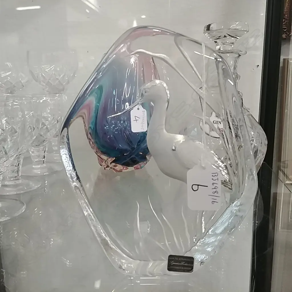 MATS JOHANSSON GLASS BIRD ORN Image 1++