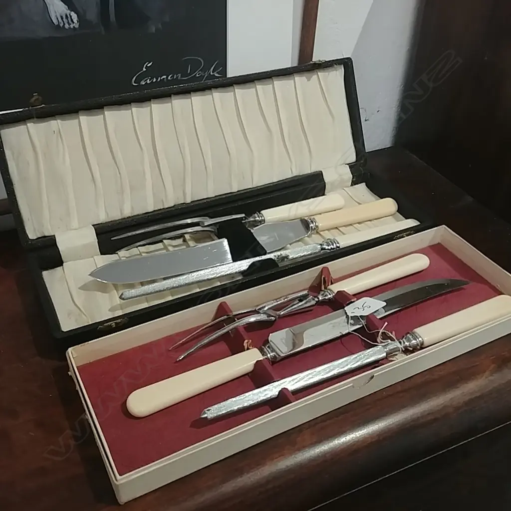 2 BOXED CARVING SETS Image 1++