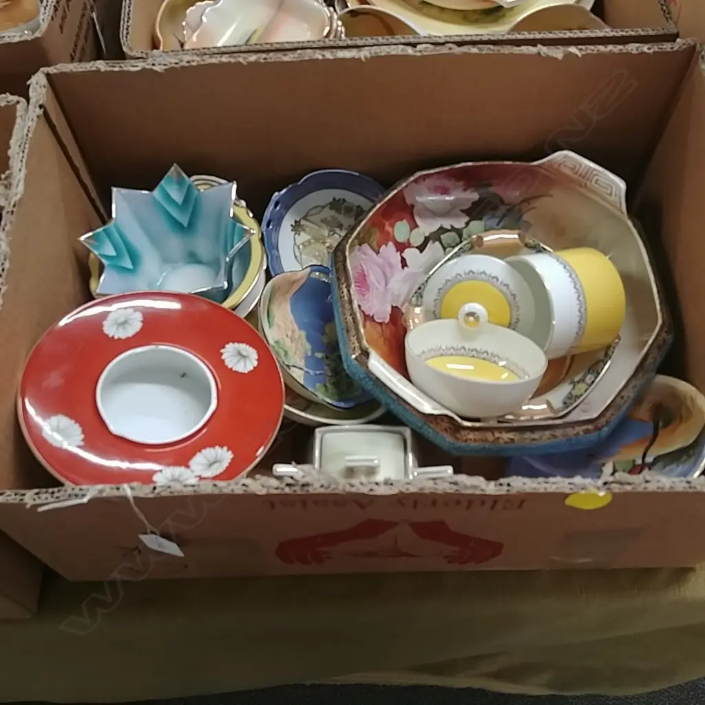 BOX OF ASSORTED NORITAKE CHINA Image 1++