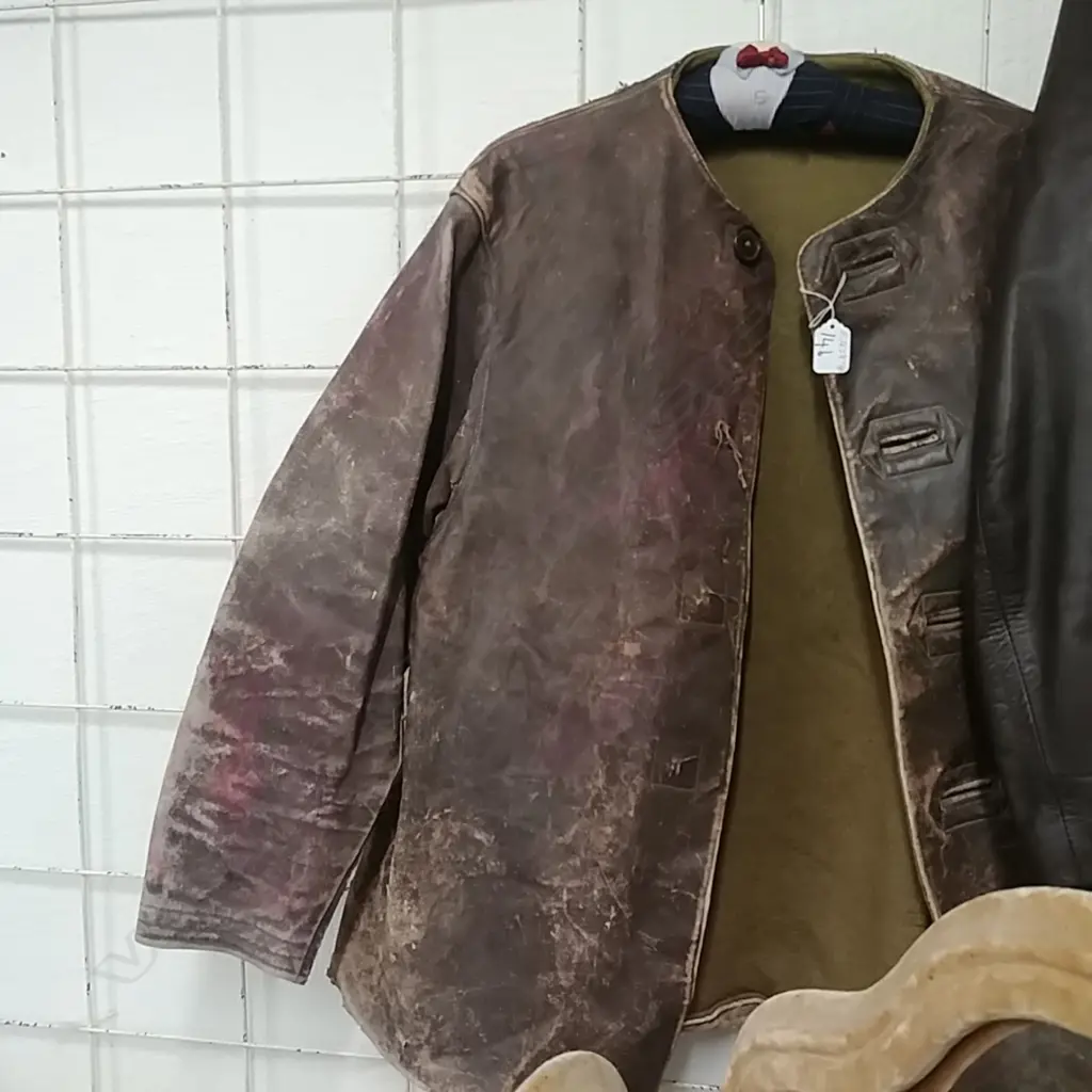 WWII LEATHER JACKET Image 1++