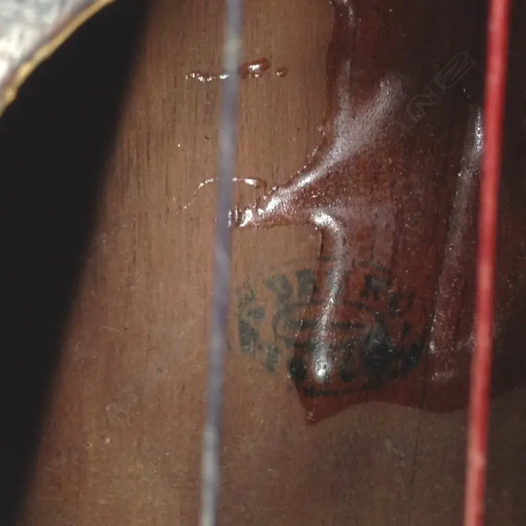 CASED  AMERICAN VINTAGE UKULELE Image 1++