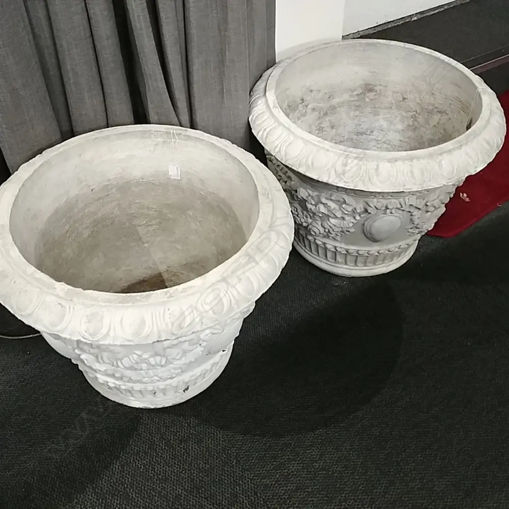 PAIR OF LARGE CONCRETE URNS Image 1++