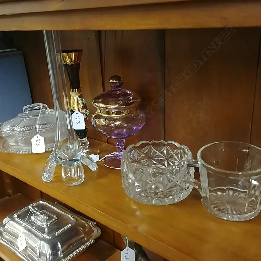 6 ASSTD GLASSWARE (VENETIAN GLASS ETC) Image 1++