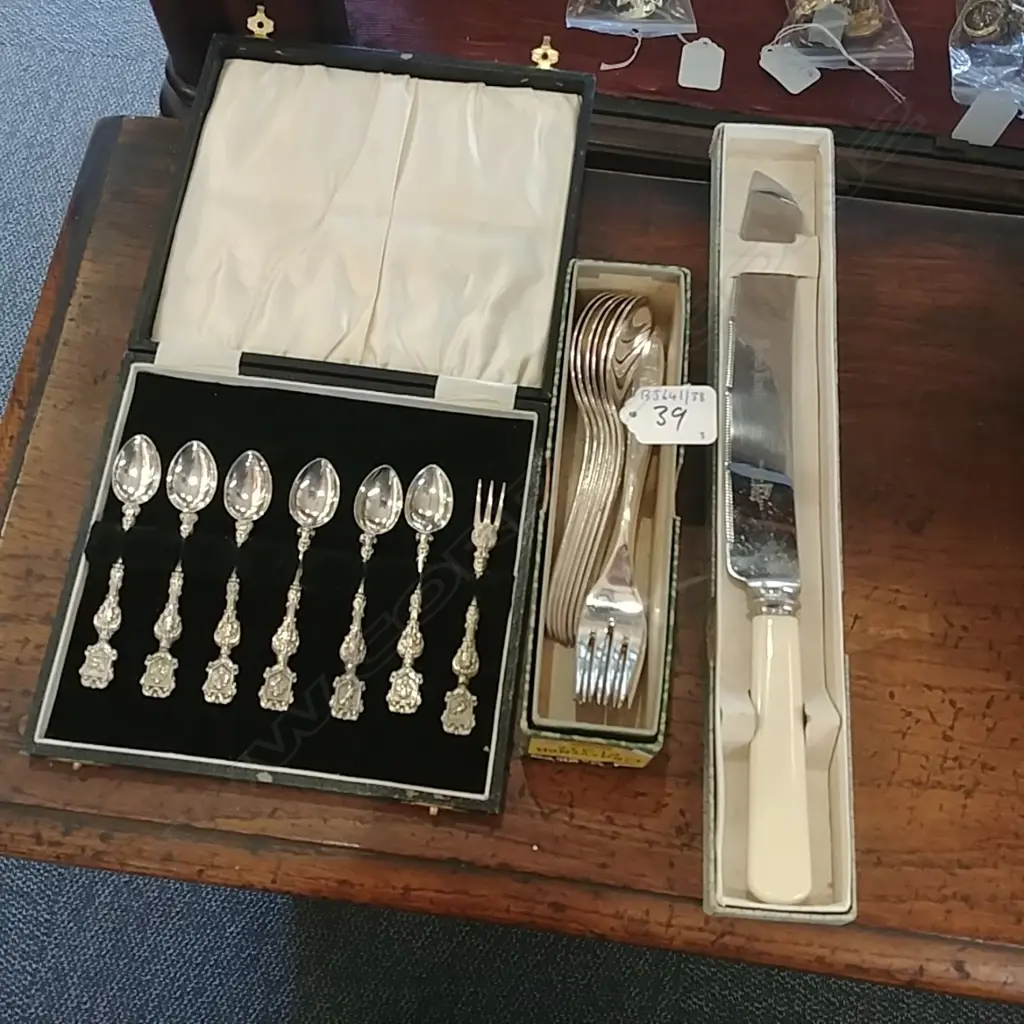 3 BOXED PCS CUTLERY Image 1++