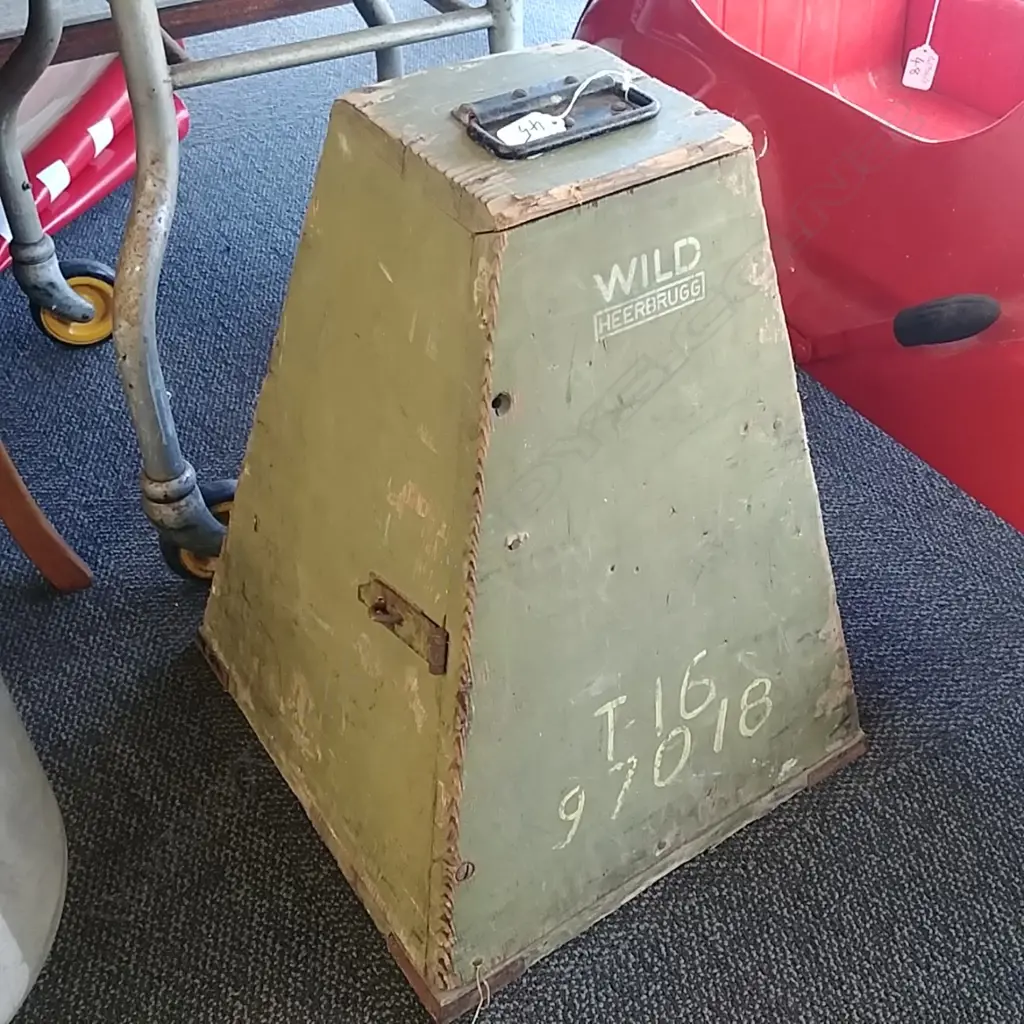 OLD GREEN PAINTED INSTRUMENT BOX 'AUCK. MEDICAL SU Image 1++