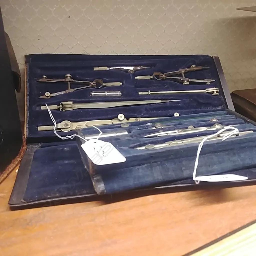 TWO VINTAGE SETS OF DRAWING INSTRUMENTS  Image 1++