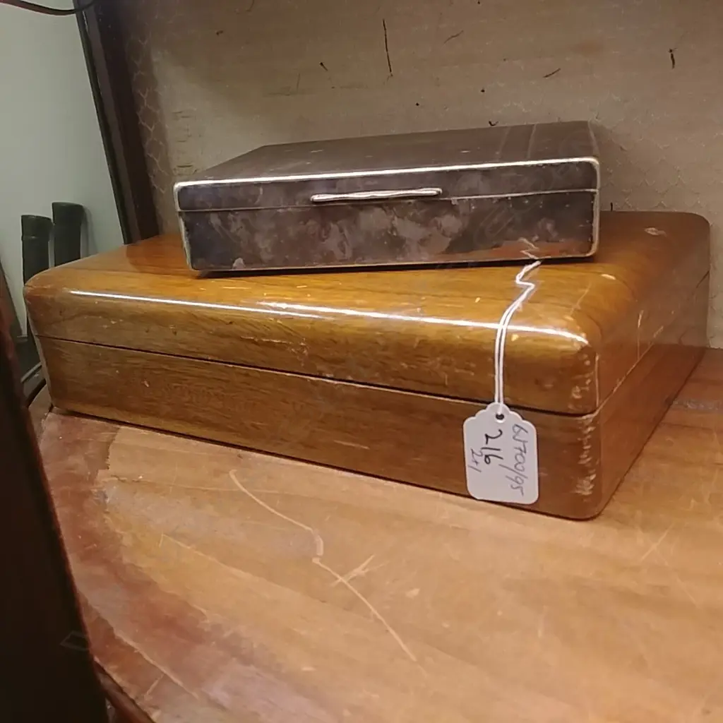 S/P INSURANCE BOX & WOODEN NZI BOX Image 1++