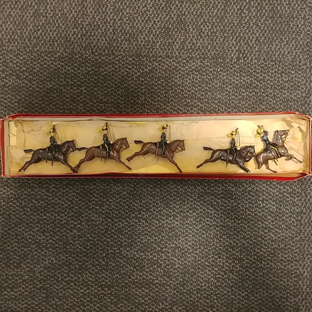 BOXED W.BRITAIN 'THE LIFE GUARDS' BRITISH SOLDIERS Image 1++