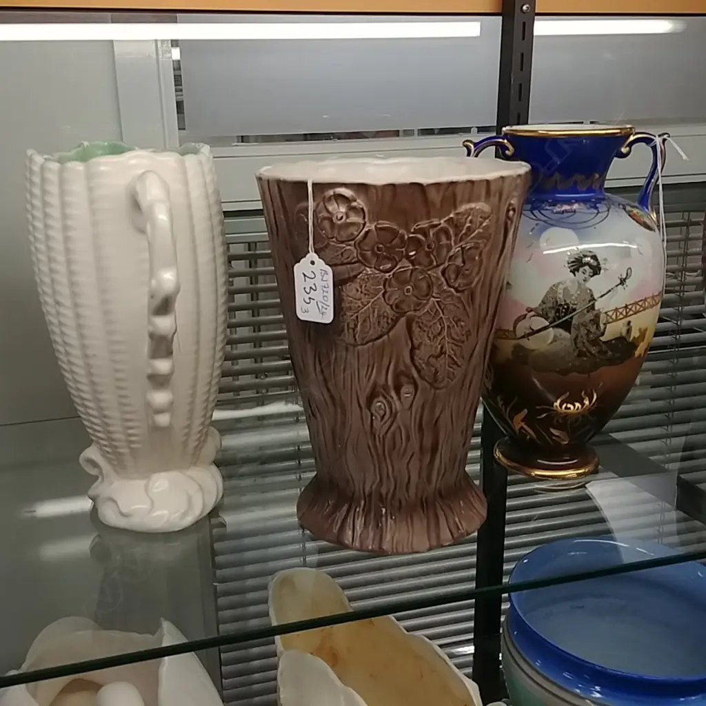 3 ASSTD CHINA (JUG & VASES) Image 1++