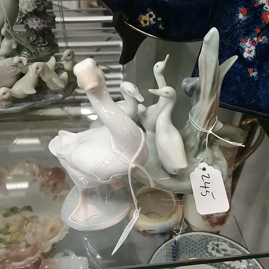 LLADRO DUCK & NAO BRACE OF DUCKS Image 1++