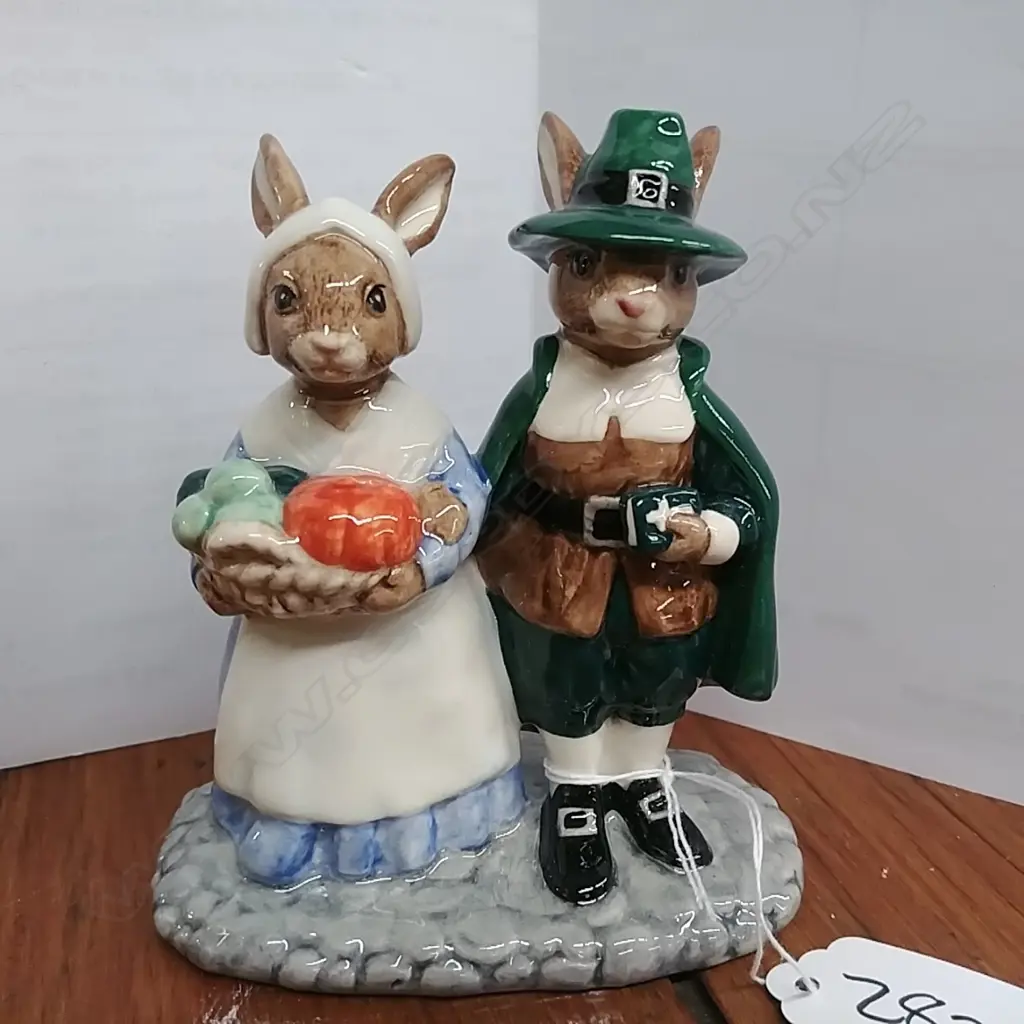 R.D. BUNNYKINS PILGRIMS DB212 Image 1++