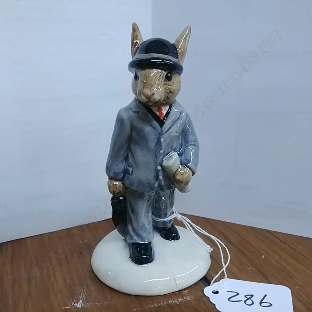 R.D. BUNNYKINS BUSINESSMAN DB203 Image 1++