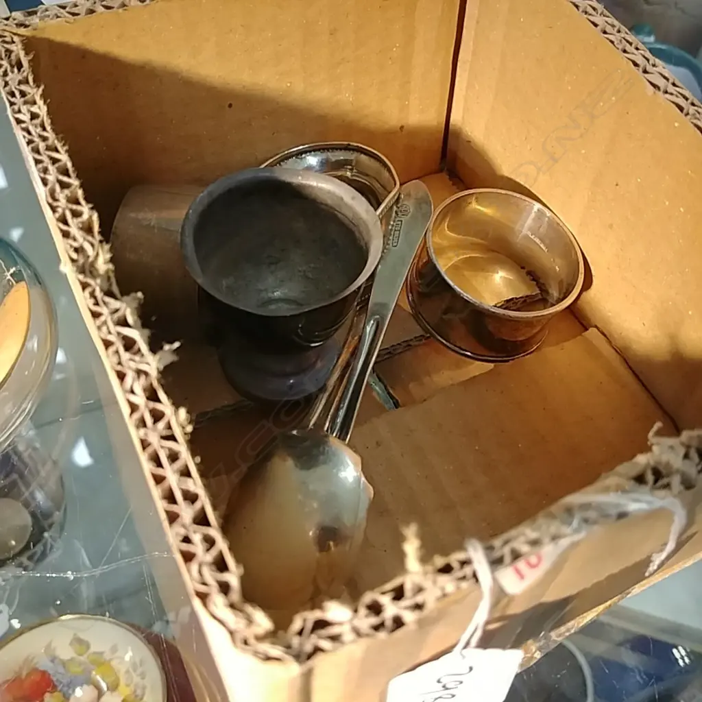5 SILVER PIECES & EGG CUP Image 1++