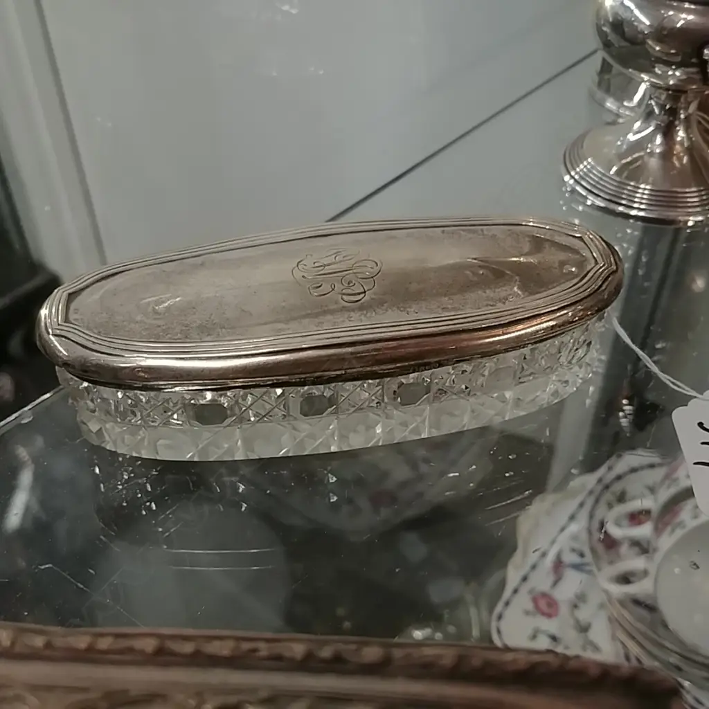 S/S LIDDED VANITY BOX Image 1++