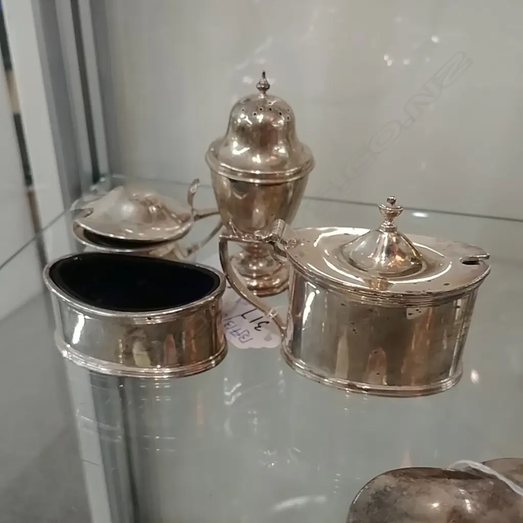 S/S CRUET SET (4) Image 1++
