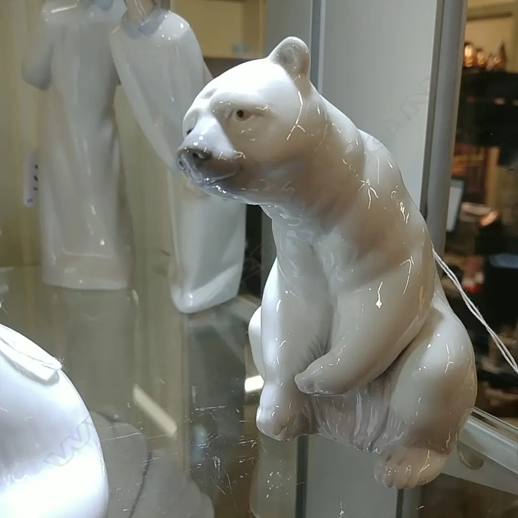 LLADRO POLAR BEAR Image 1++