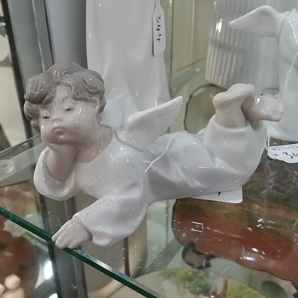 LLADRO ANGEL CONTEMPLATING Image 1++