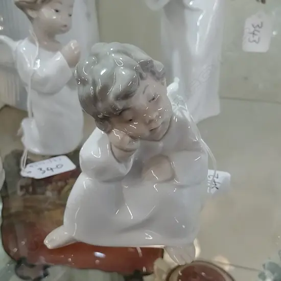 LLADRO ANGEL SLEEPING
