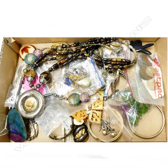 TRAY COSTUME JEWELLERY+WATCH-COINS-ETC