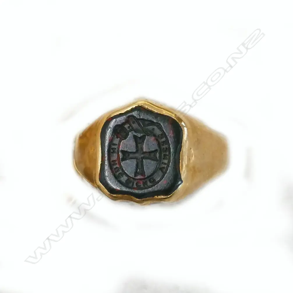METAL POCKET WATCH & 15CT GOLD SIGNET RING Image 1++
