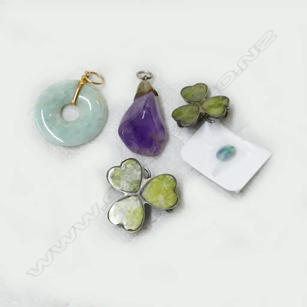 BAG-SIL.CLOVER BROOCHES-JADE-AMETHYST-?OPAL Image 1++
